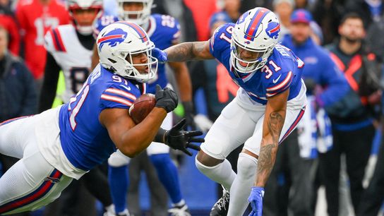 FINAL: Bills 27, Patriots 21 - Four turnovers in first half by offense makes it tough sledding; defense did it part taken at BSJ Headquarters (Patriots)